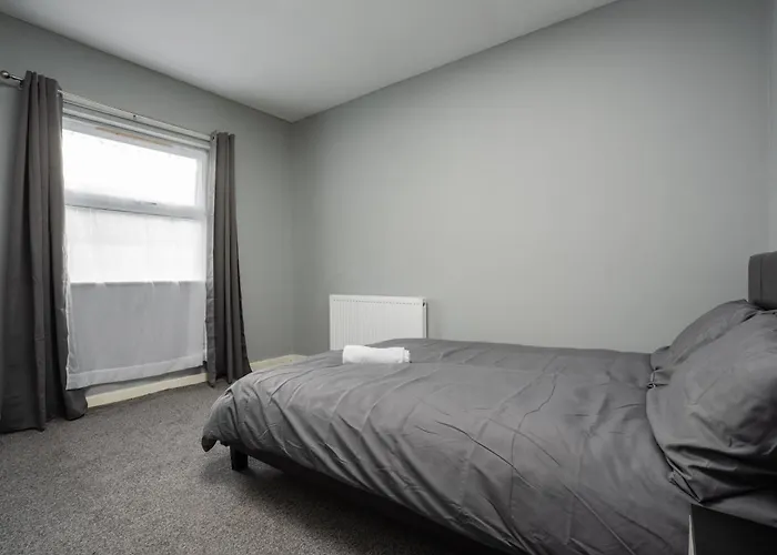 Serviced Accommodation Liverpool By Tomla- Free Parking