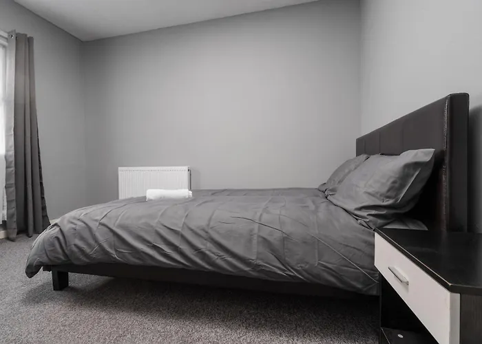 Serviced Accommodation Liverpool By Tomla- Free Parking