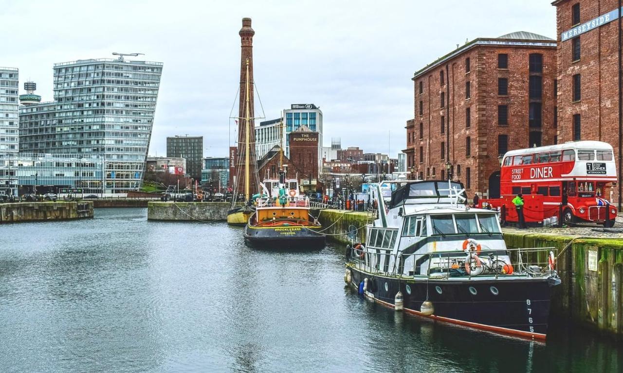 Serviced By Tomla- Free Parking * Liverpool