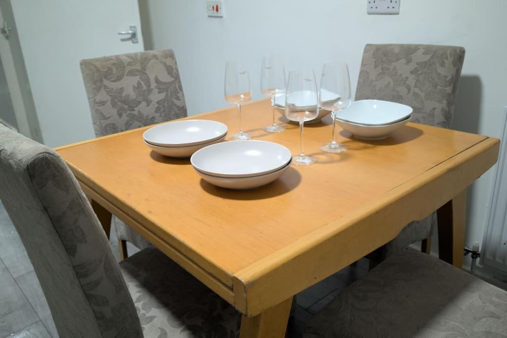 Apartment Serviced By Tomla- Free Parking Liverpool